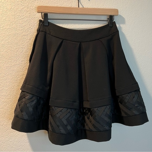 Women’s Diane Von Furstenburg black wool pleated a-line mini skirt size 6 - Picture 7 of 7